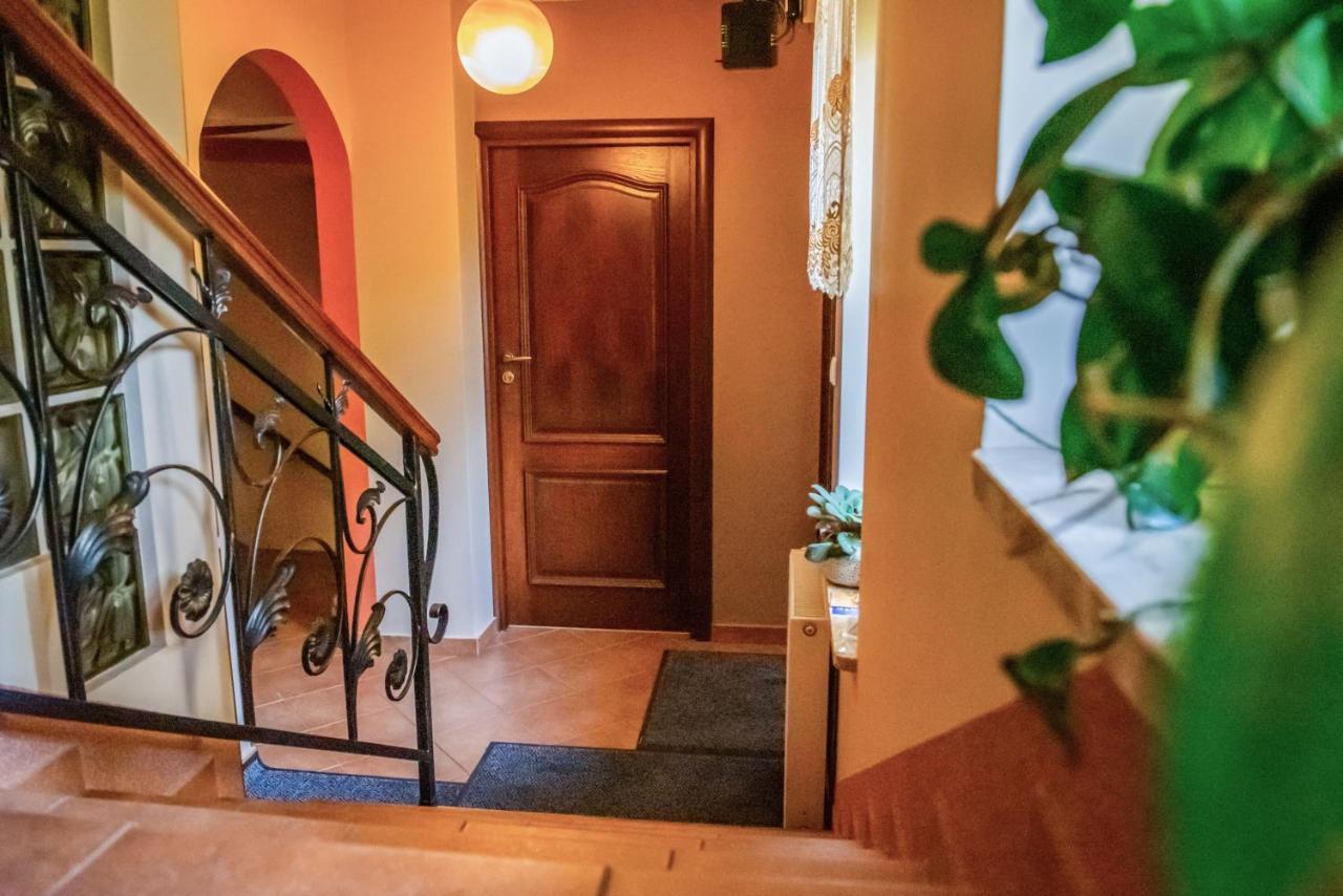 Alesandro Apartment *